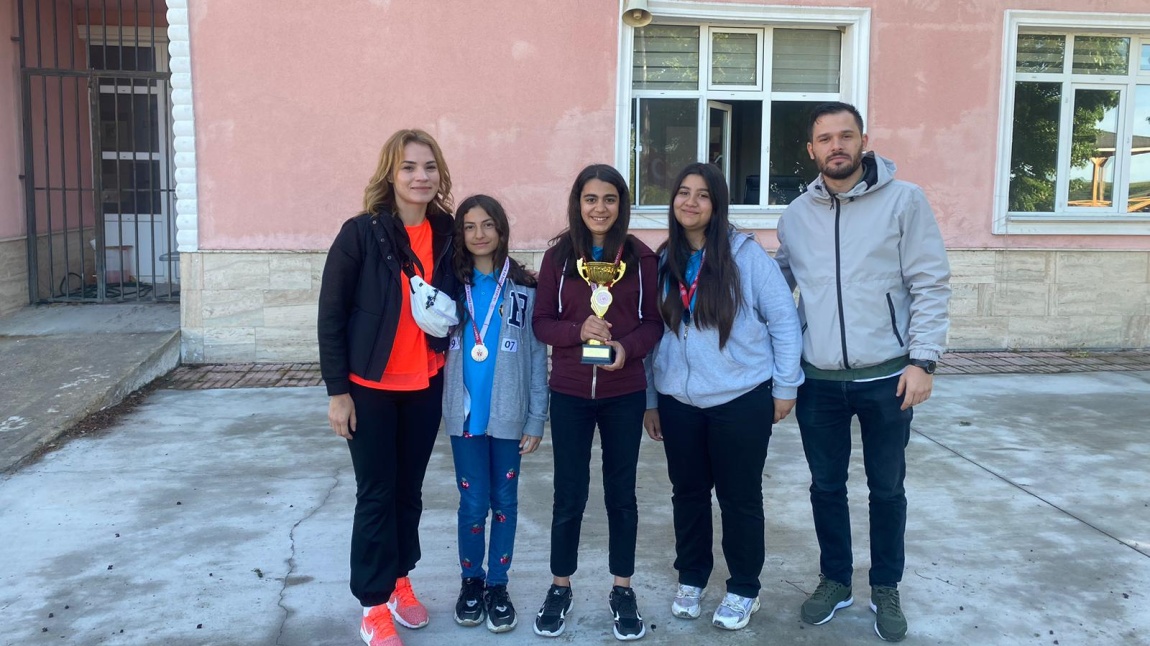 Bocce Turnuvalarında Kupa Kazanan Öğrencilerimizin Madalya ve Kupaları törenle takdim edildi.